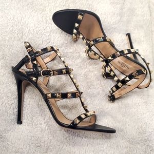 Valentino Rockstud Caged 100 Leather Sandal